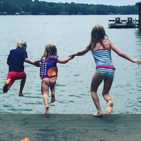 Meet your Posher, Ana - Picture 1 of 1